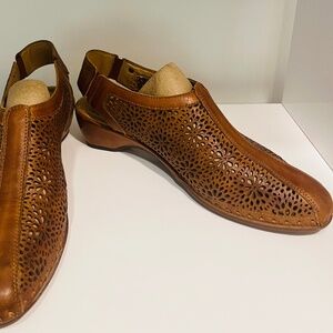 Pikolinos Women's Leather Sandals Sz 8 color cognac